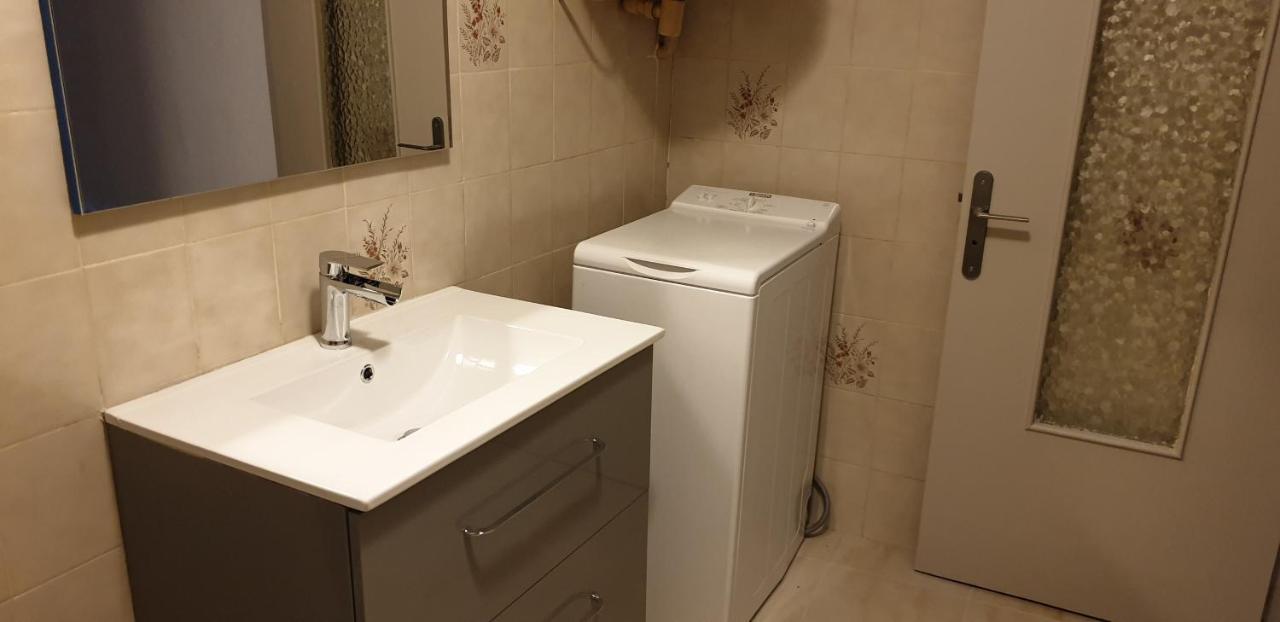 Appartement De Charme Vieille Ville كورتي المظهر الخارجي الصورة